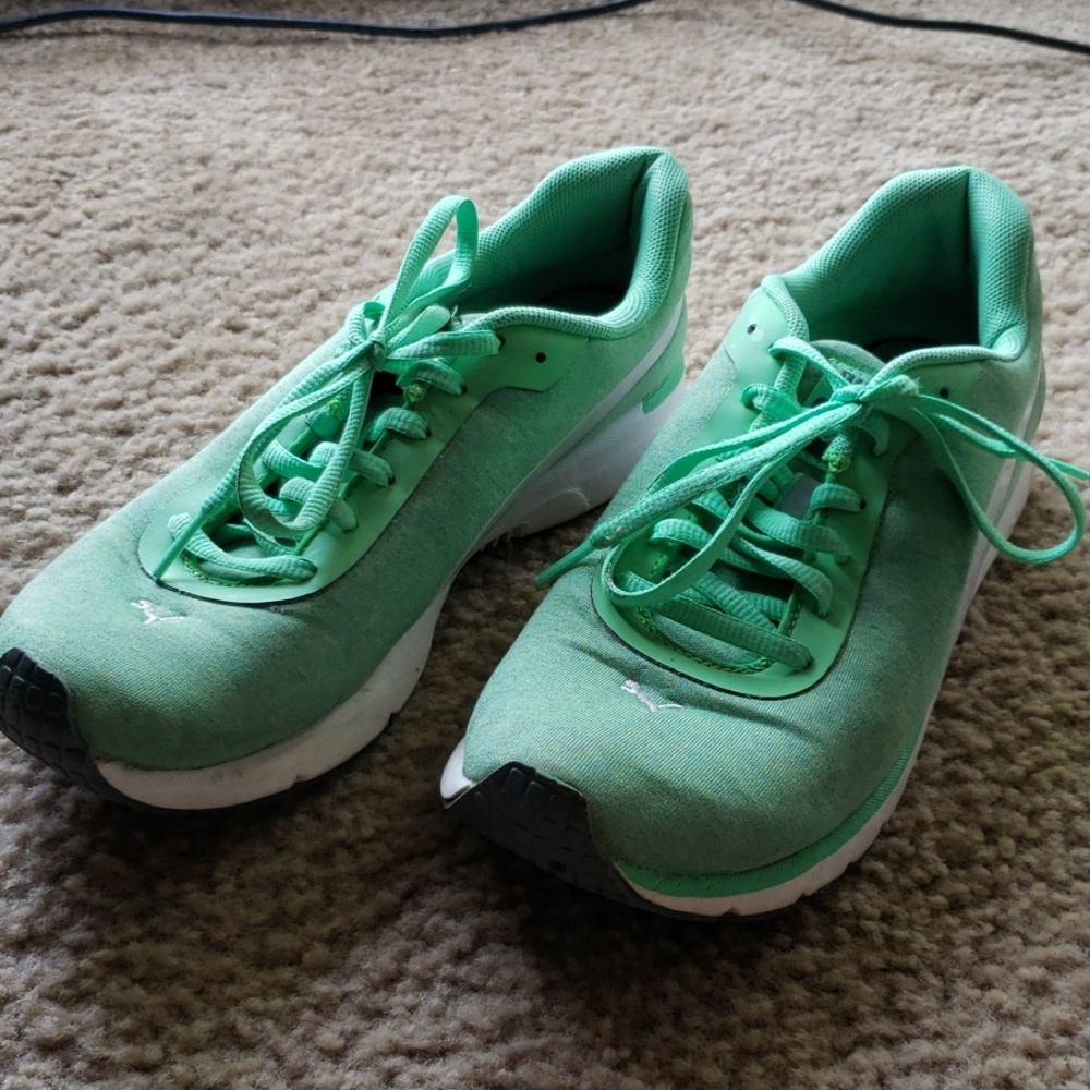 Puma Sneakers